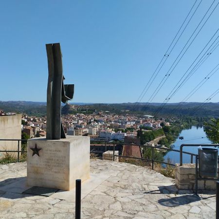 Apartamentos Canana De Vega Flix Kültér fotó